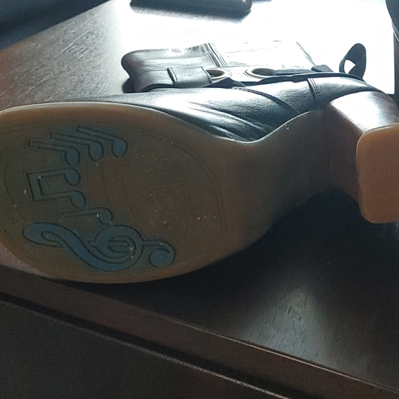 Fluevog boots Black size 8 - Picture 2 of 3